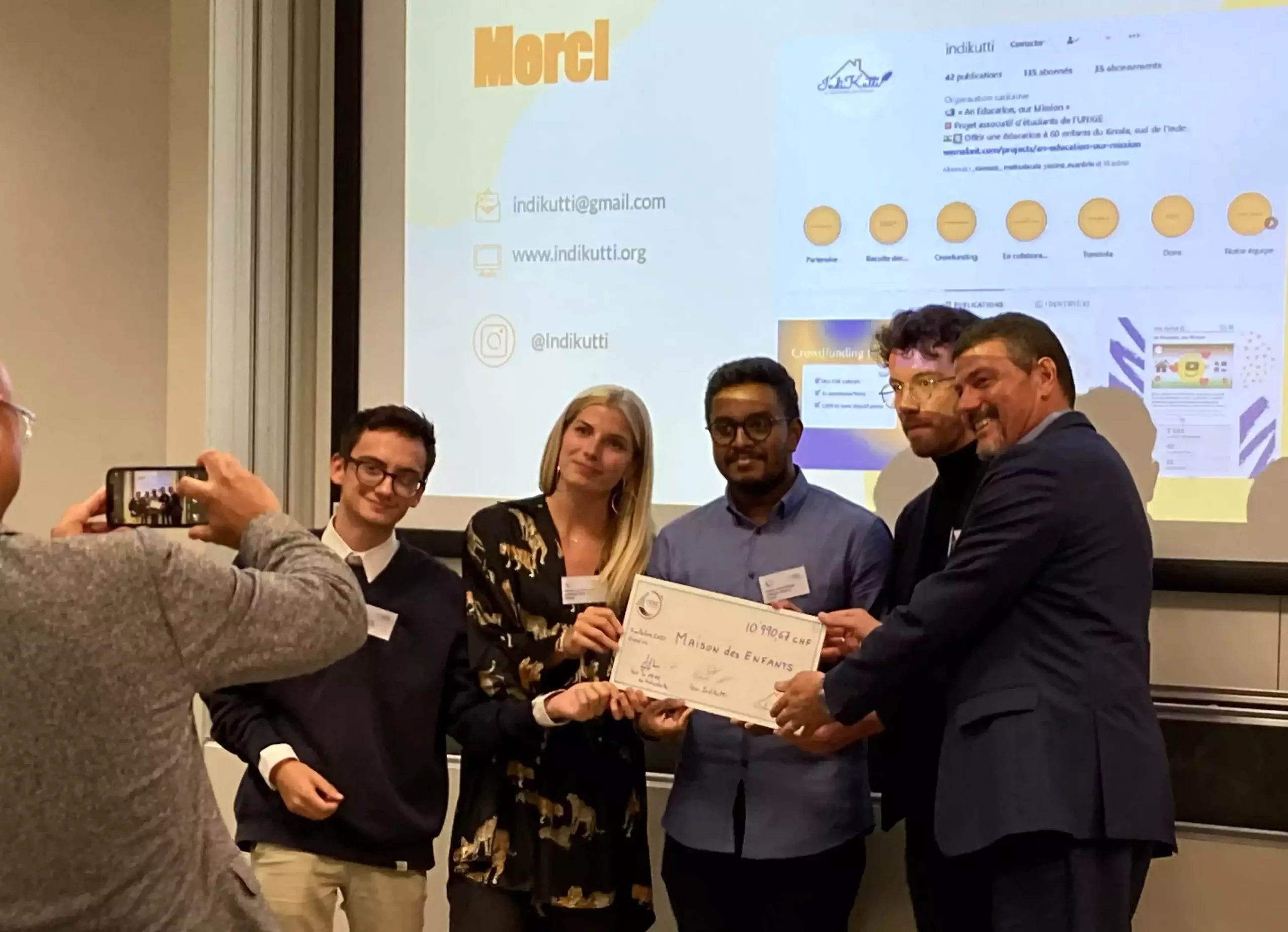 3140_2021_Chq_Indikutti-bleu-hi-min